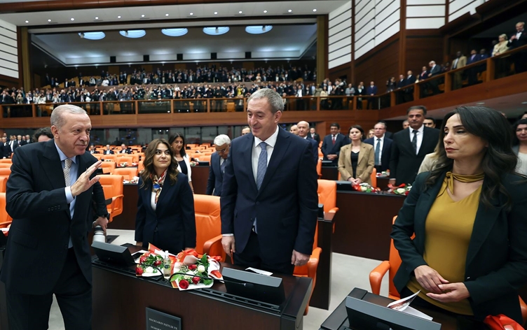 Erdoğan, Bahçeli, Kurtulmuş ve DEM parti yönetimi biraraya geldi